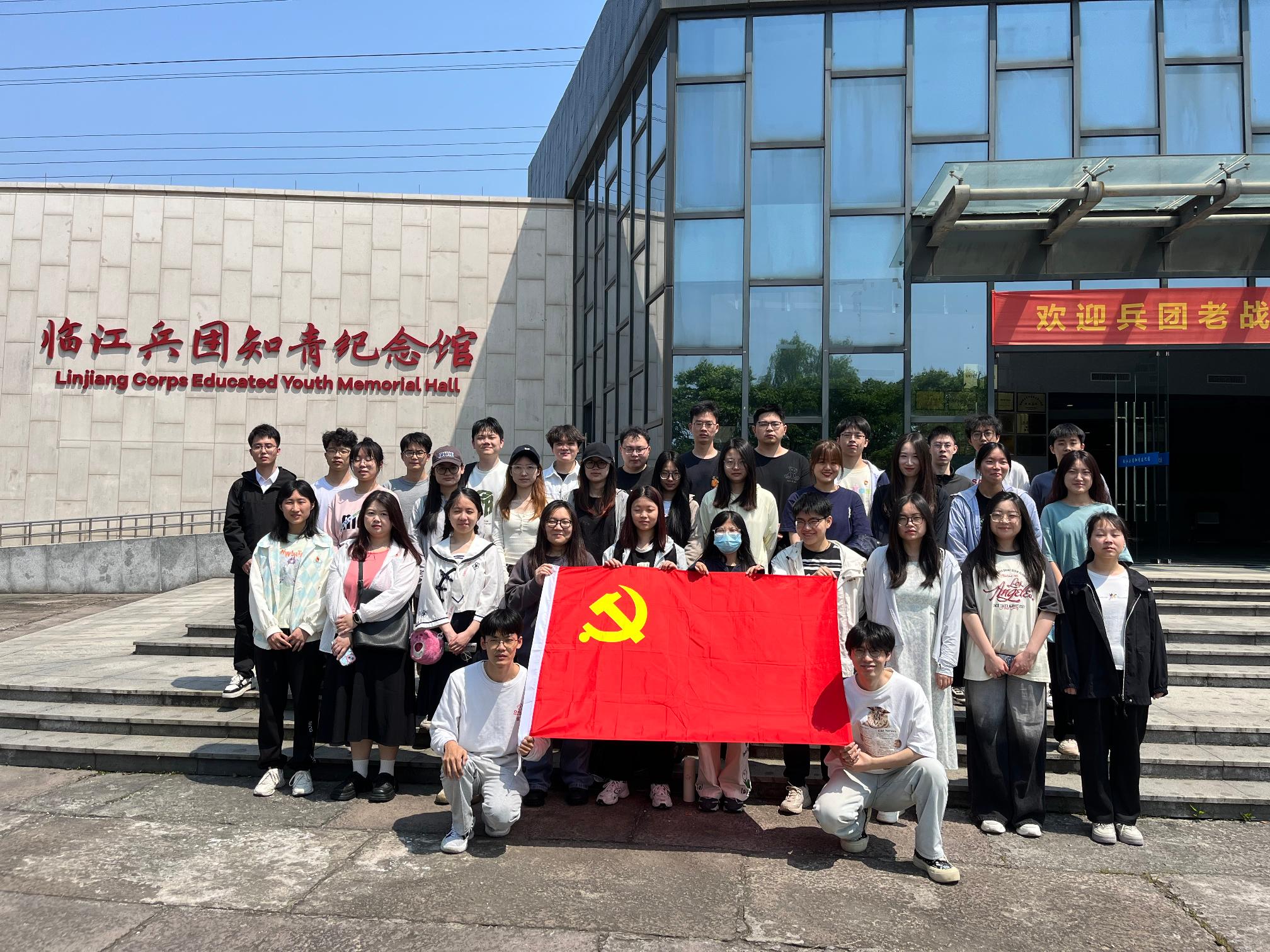 参观临江兵团知青纪念馆-1